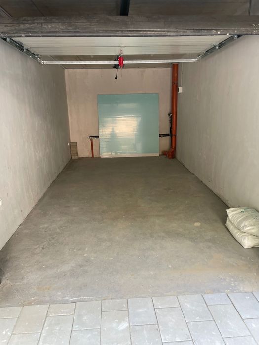 Дава под наем ГАРАЖ София Център