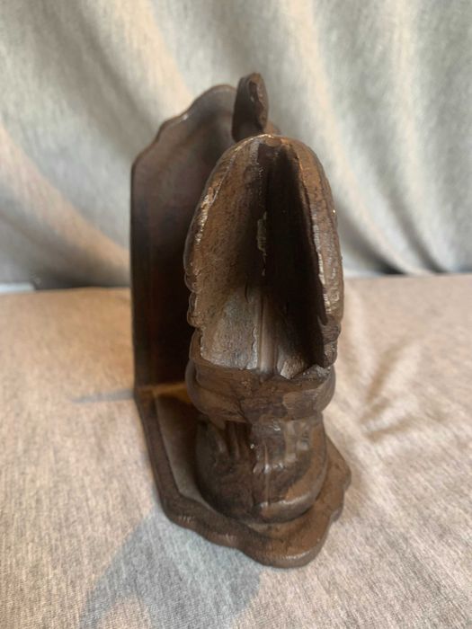 чугунен стопер за книги петел