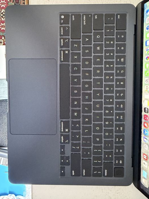 Macbook air M3/8/512/ful box