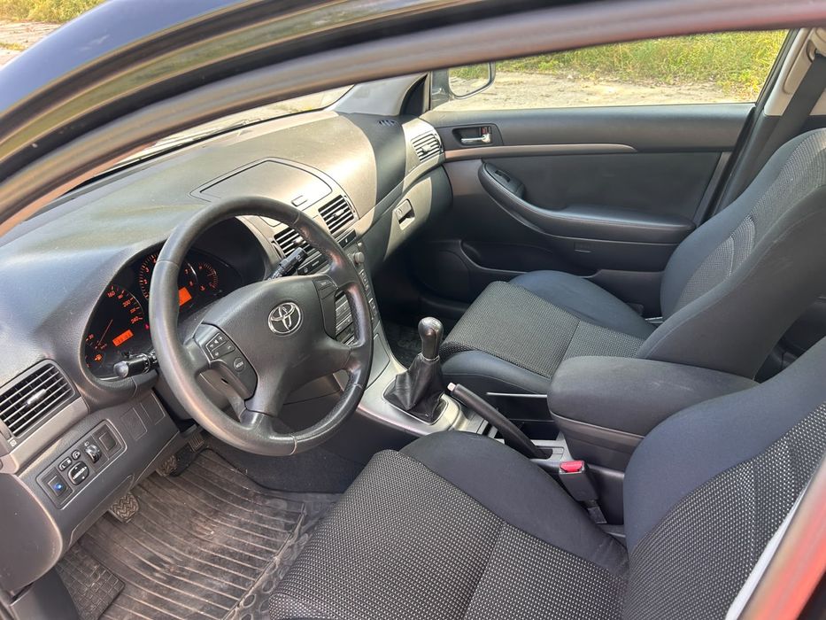 Toyota Avensis 1.6  2007