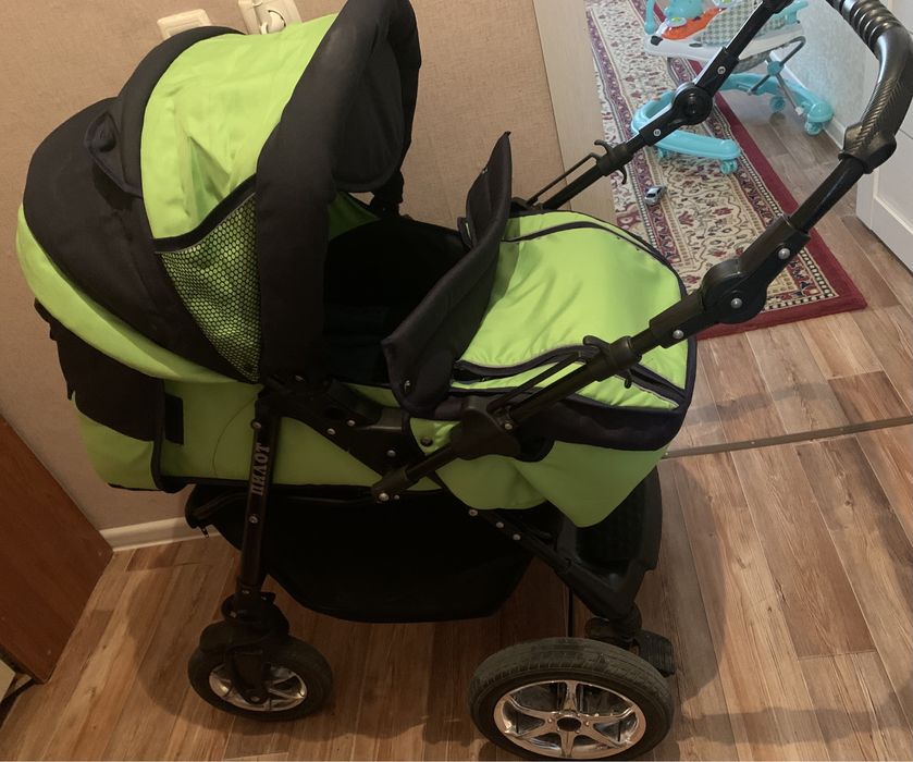 Продам коляску «Пилот» срочно