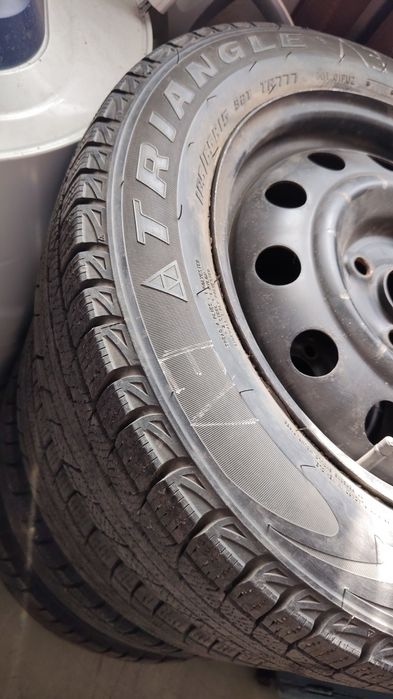 Продам зимние шины Triangle