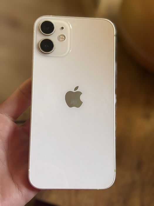 Iphone 12 mini  бял