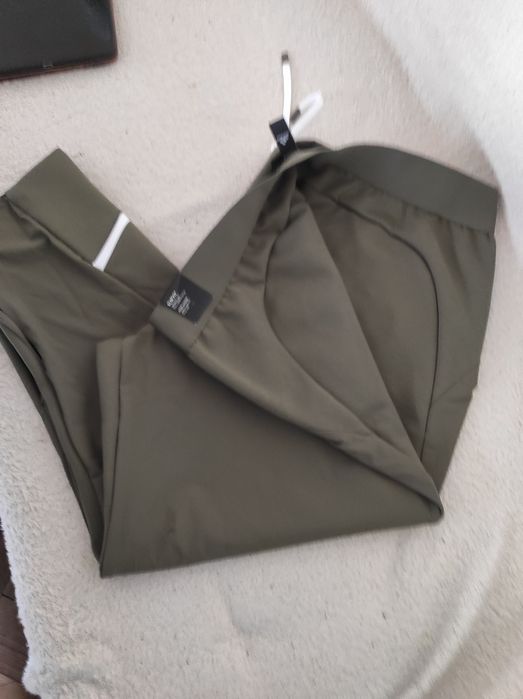 Страхотен тренд панталон на