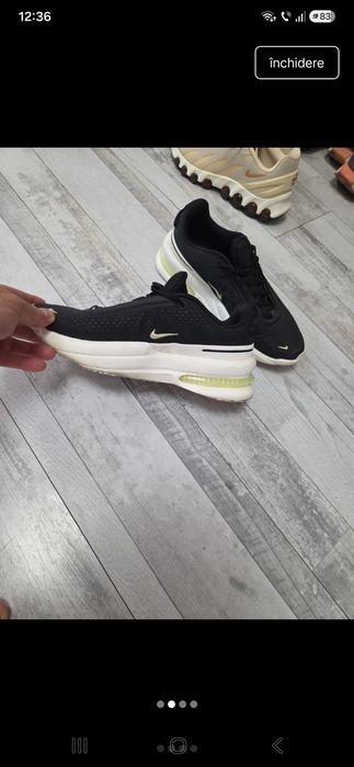 Adidasi     nike !!