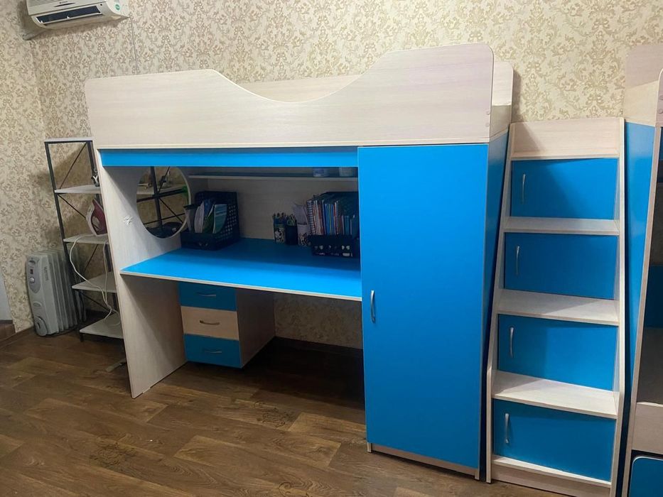 Продам двухъярусную кровать