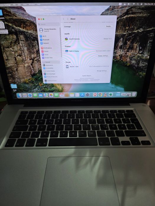 Vand/Schimb MacBook Pro Early 2011