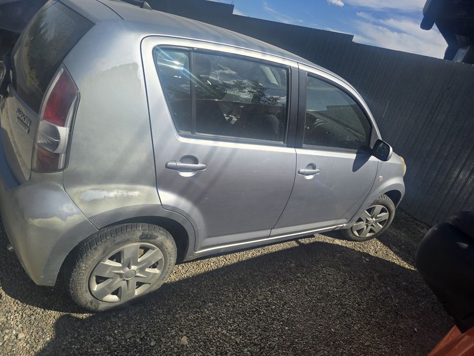 Dezmembrez Daihatsu Sirion 1.0 tip 1KR-FE 51KW euro 4 an 2006