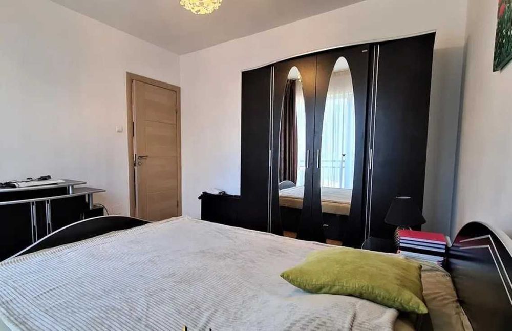 Дава се под наем Тристаен апартамент в Пловдив, Кършияка - 90 кв.м за 341.7 € - Снимка #2