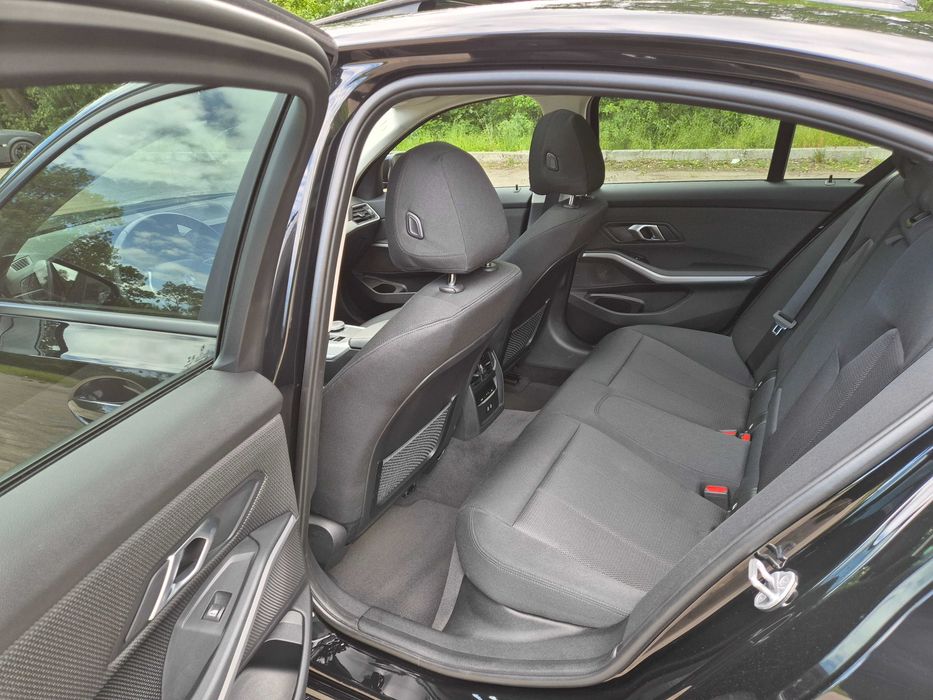 BMW SERIA 330e  2.0L Benzina  292 cp  TVA deductibil
