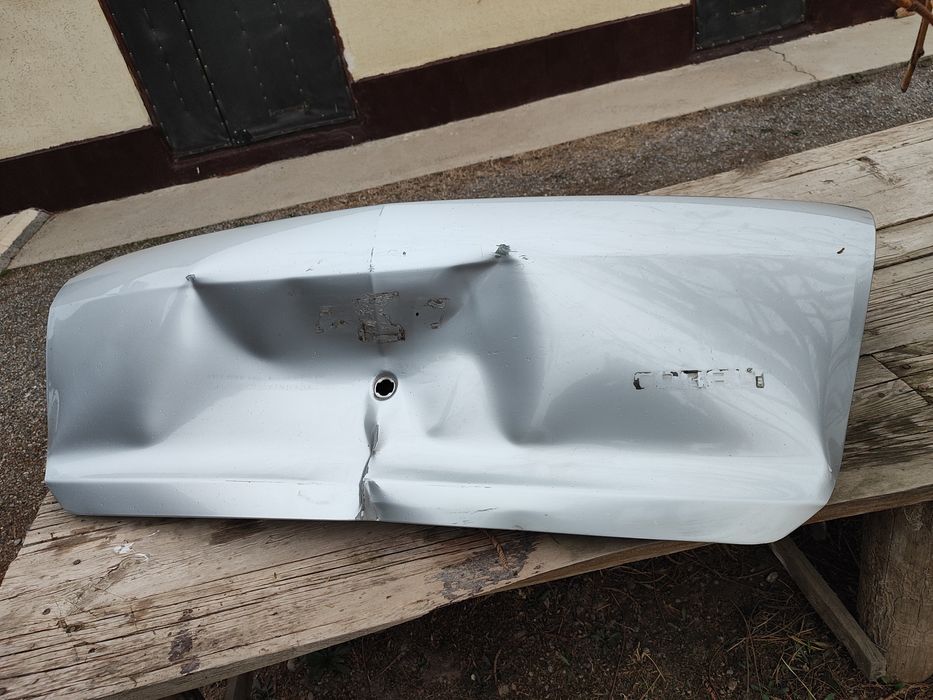 Крышка багажника кобальта.