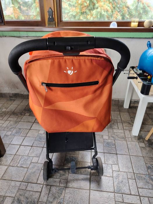 Детска лятна количка Diono към нея има дъждобран и комарник