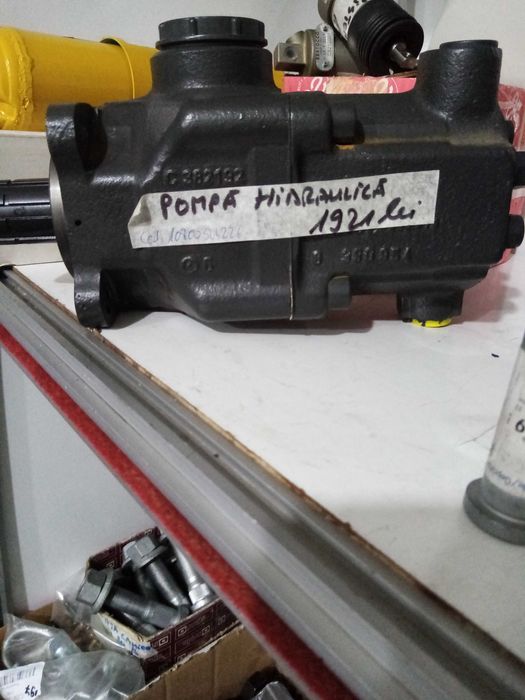 Vând  piese auto camioane