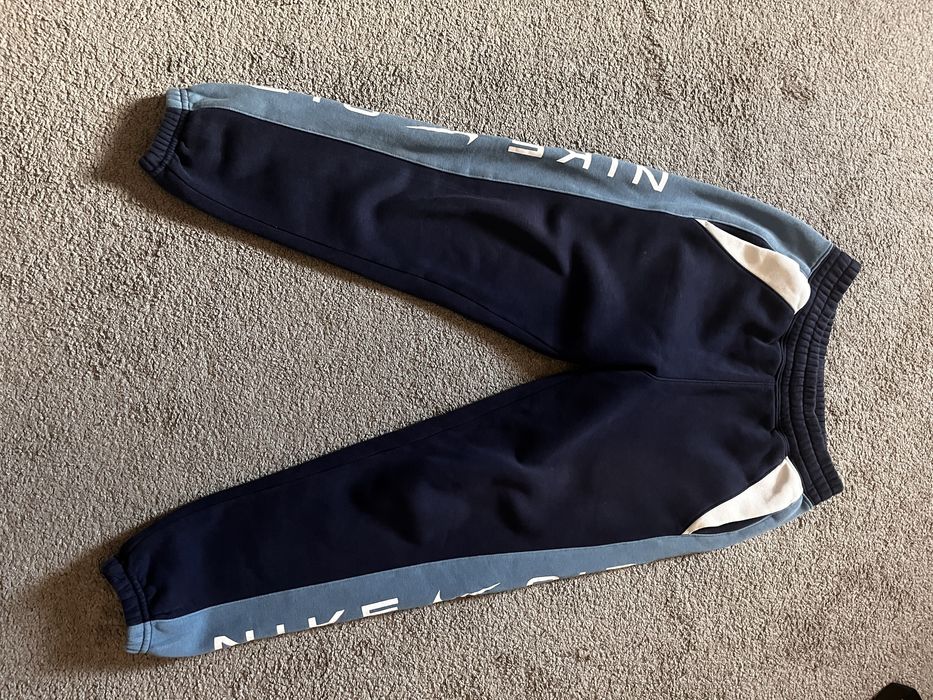 Pantaloni Nike Air