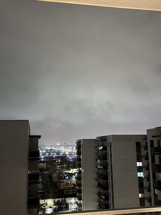 Inchiriez apartament de 2 camere in Hils Pallady cu loc de parcare