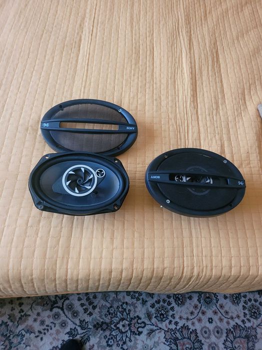 Продавам  трилентови колони Сони неизползвани.