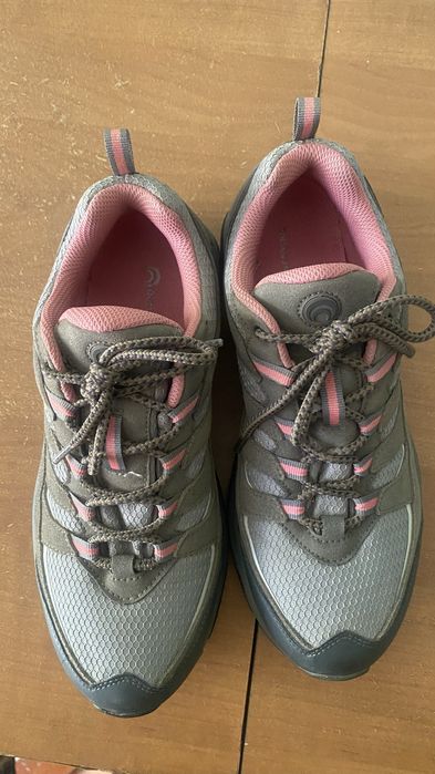 Треккинговые ботинки женские