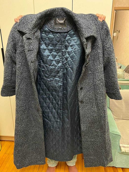 Шерстяное пальто в идеальном состоянии