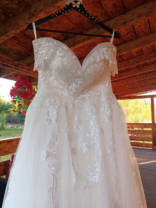 Rochie mireasa și sacou mire