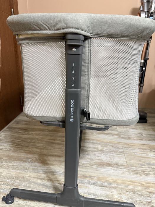 Бебешка мини кошара next to me с падаща страна KikkaBoo