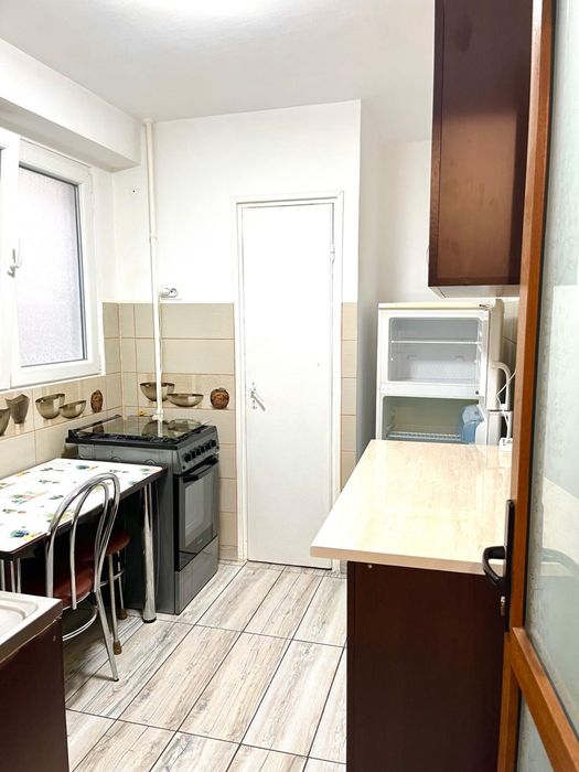 Apartament 2 camere Sos Giurgiului stradal 5 minute metrou Eroii Revolutiei