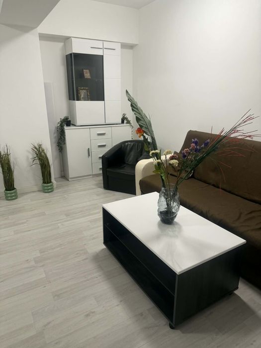 Apartament cu 2 camere de închiriat Evergreen Towers