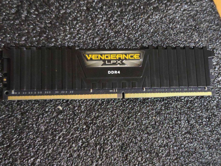 16GB DDR4 3600Mhz CL18 - Corsair Vengance LPX