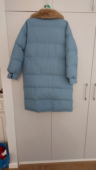 Голубая куртка с воротником