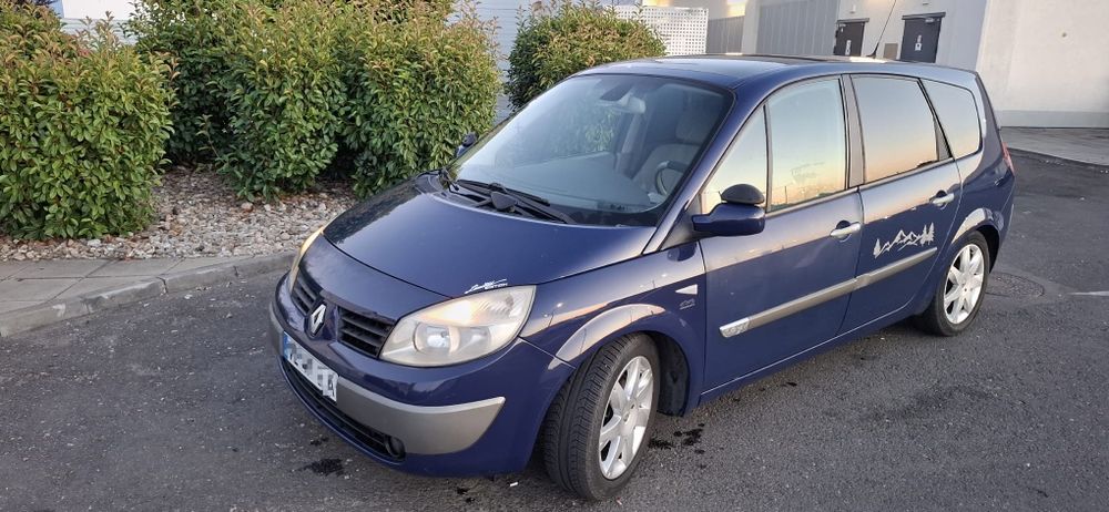 RENAULT Scenic