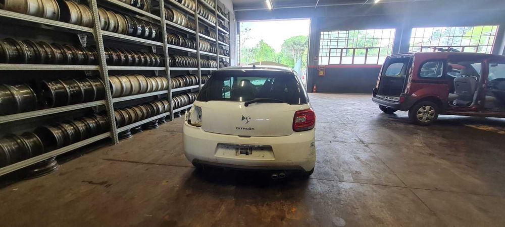 Ситроен  DS3  1.6 HDI 9H05 2012 г.  – само на части