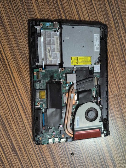 Pt piese Laptop ROG i7 7th gen, 12gb ram, fara carcasa, placa de baza rupta, fara incarcator