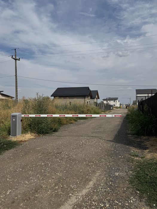 Vand Lot teren intravilan Domnesti/Teghes. Posibilitate plata in rate.