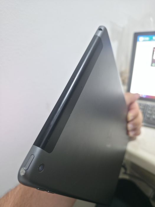Ipad 7 128 GB Black LLA