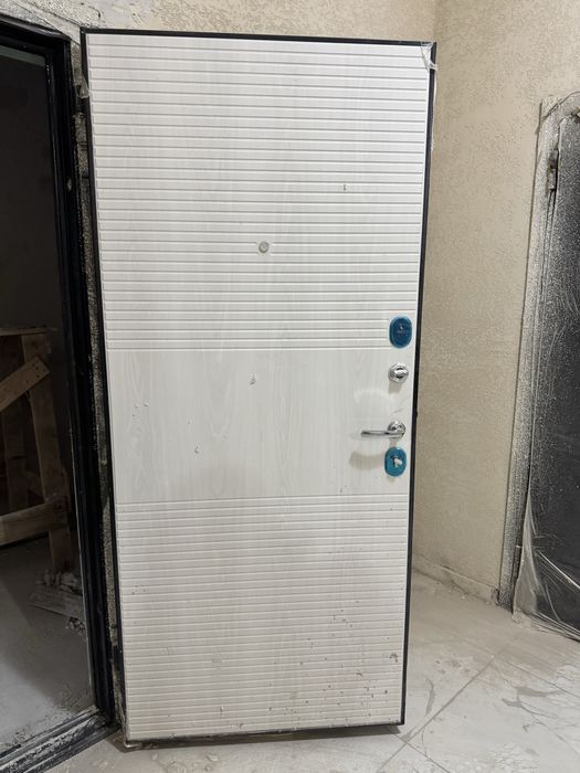 Наружная дверь . Проем 90