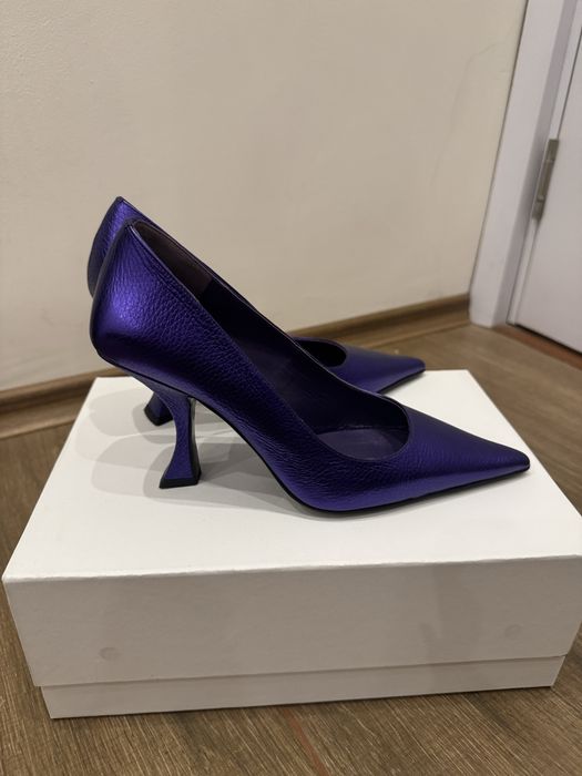 Обувки на висок ток By Far