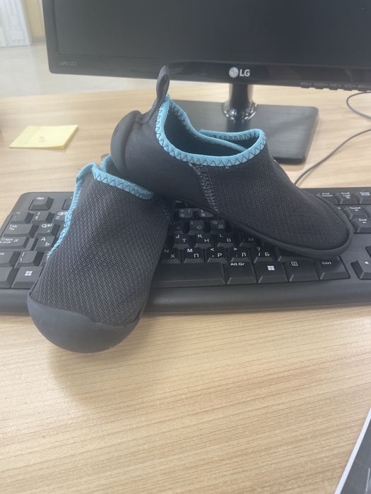 Пантофи 32 номер Dekatlon