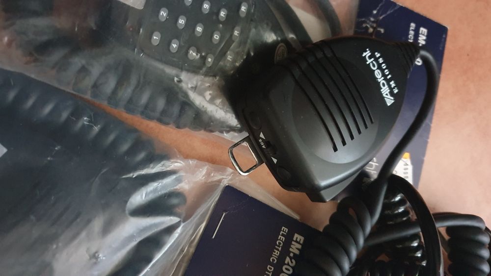 Microfoane Stații Radio, diferite modele - Noi.