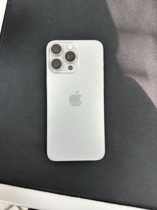 iPhone 15 Pro Max Titan ideal