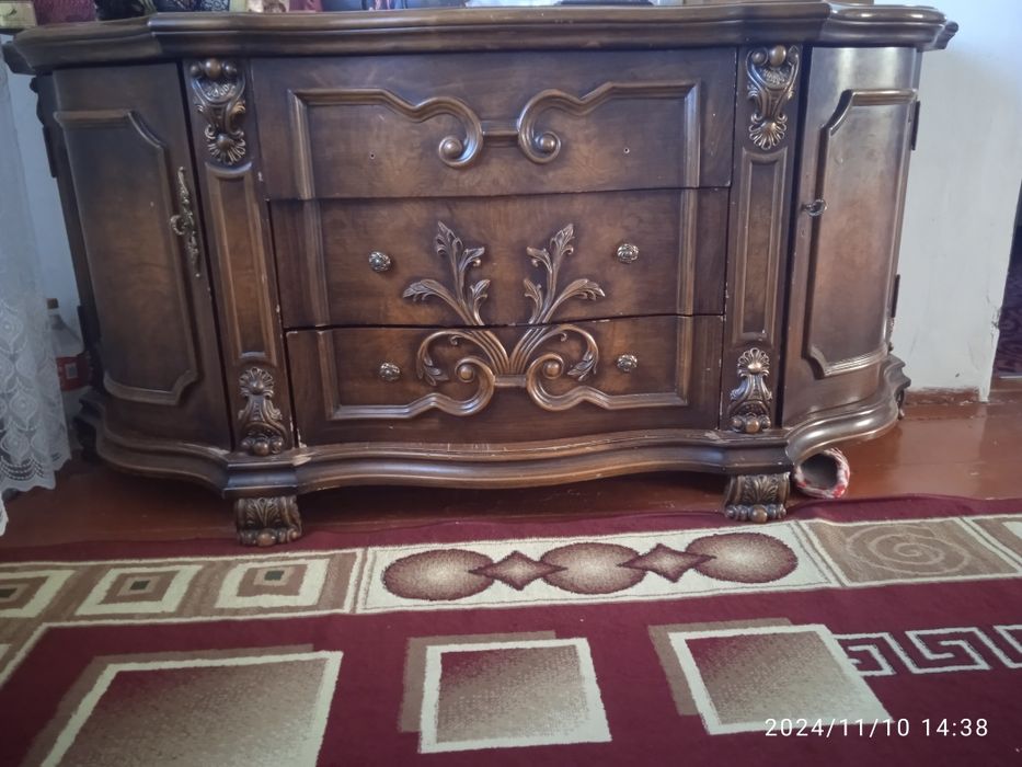 Кровать и шифонер