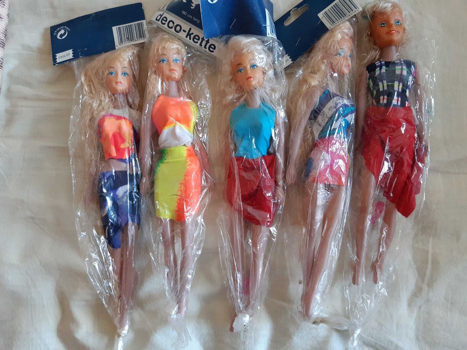 Малки кукли Барби