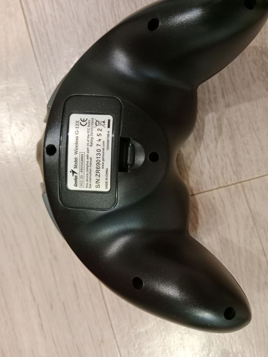 Продам игровой джойстик для компа