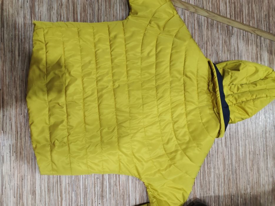 Продается осенняя курточка