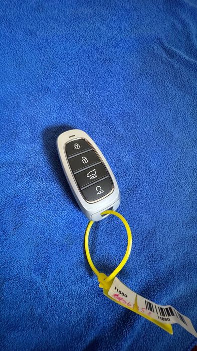 Hyundai tucson ключ ва багаж шторкаси сотилади