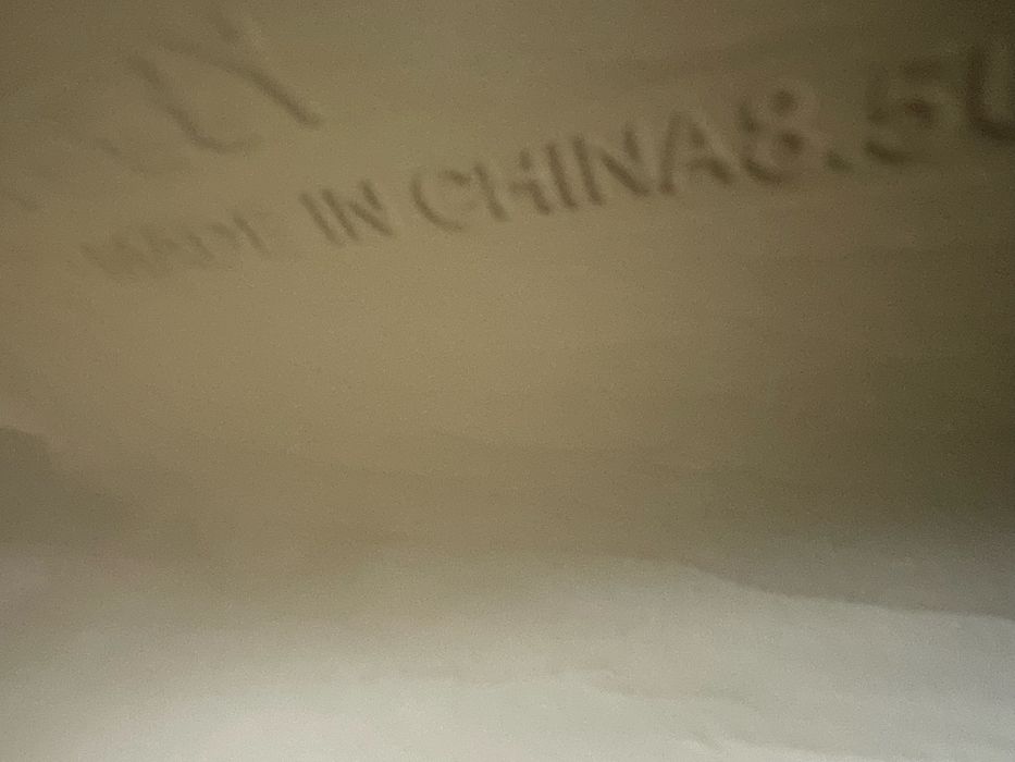 yeezy slides marimea 42 cu un sg defect