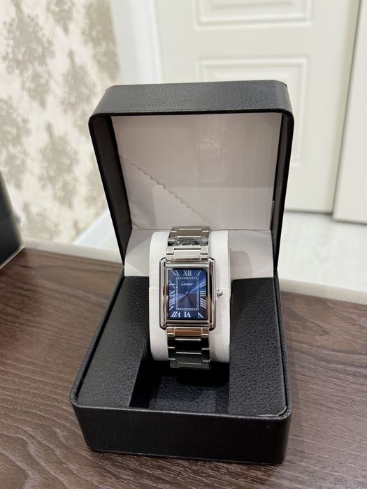 Часы Cartier новые