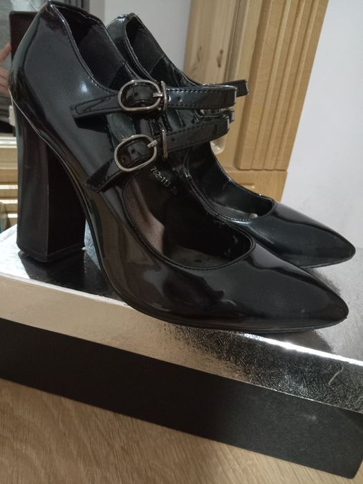 Вечернее платье в хорошем состоянии