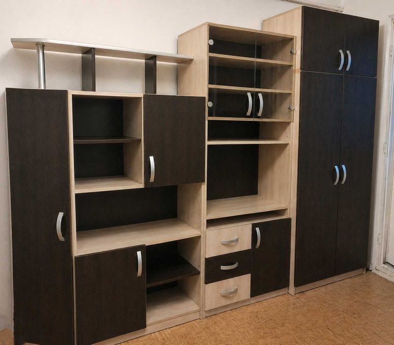 Set living complet + dulap haine – modern – stare foarte bună – preț avantajos, disponibil imediat