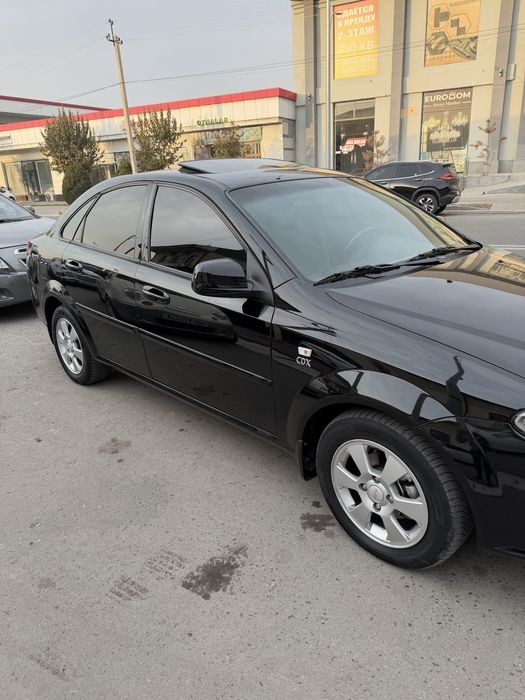 Laseti gente darkmon bulu