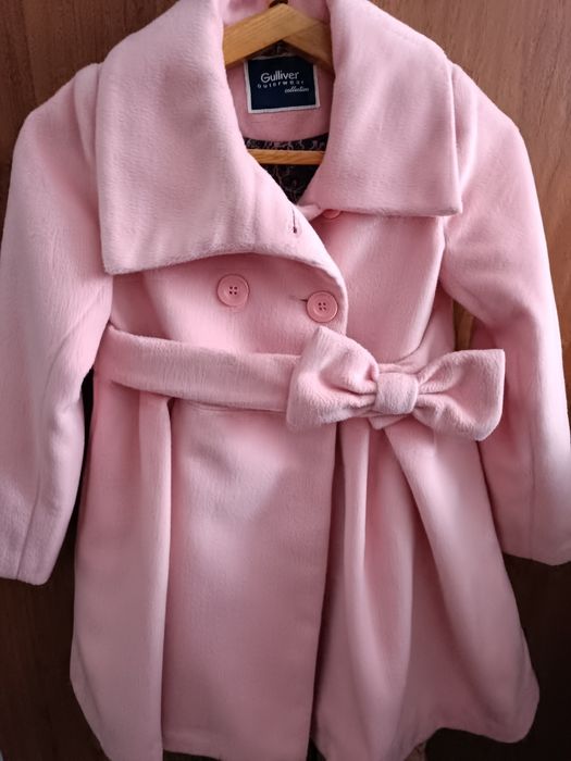 Продам пальто на девочку