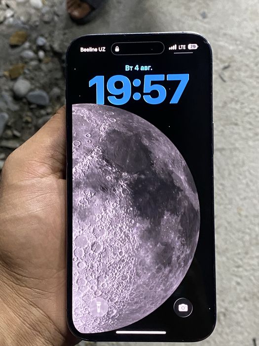 Iphone 14 pro max 82 yomks xotira 128 LLA region aybi ekran alishgan